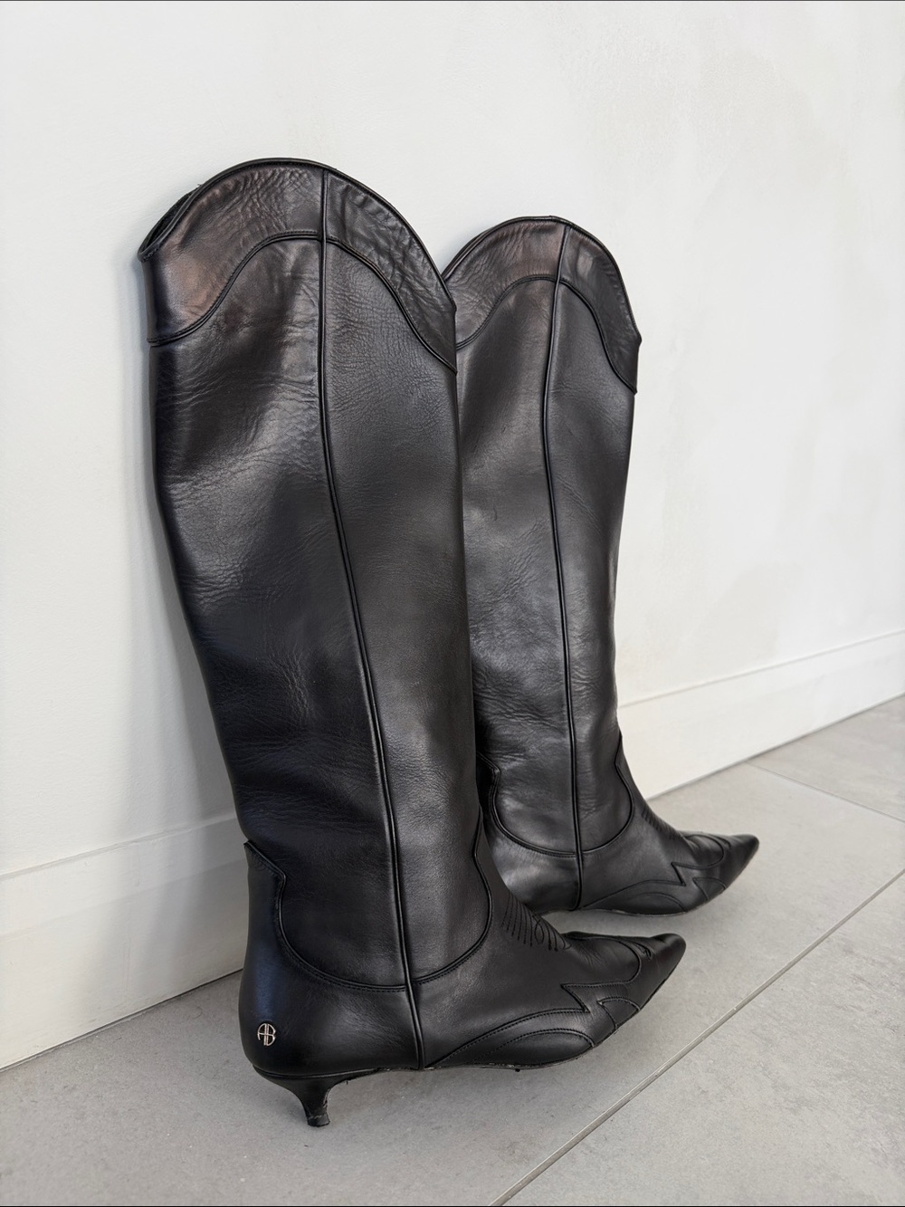 ANINE BING Black Leather Knee-High Pointed-Toe Women's Boots - Picture 2 of 13